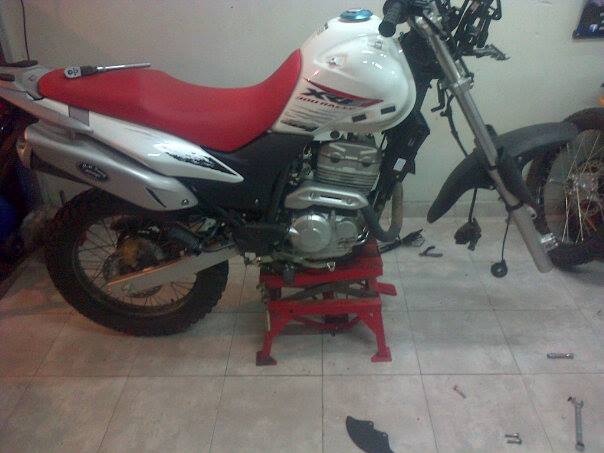 Moto en reparacion